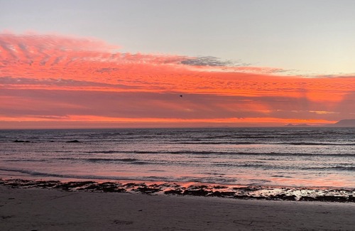 Betty's Bay Apartment | Marvelous 1 Bedroom apartment with WiFi in Betty's Bay, Western Cape,