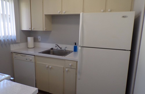 Hayhurst Apartment | Marvelous 2-bedroom Cedarbrook apartment Near Hillsdale & Multnomah Village