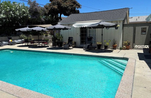 West Torrance House | Marvelous 4-bedroom pool house in Torrance