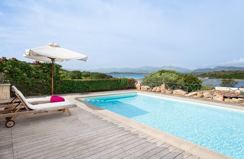 San Teodoro Villa | Marvelous in front of the beach, private pool