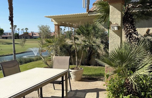 Palm Desert House | Marvelous Lake View 3-bedroom house in Palm Desert with AC