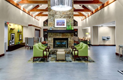 Gwinnett Place House | Marvelous Room for Your Stay! W/ Marketplace -S