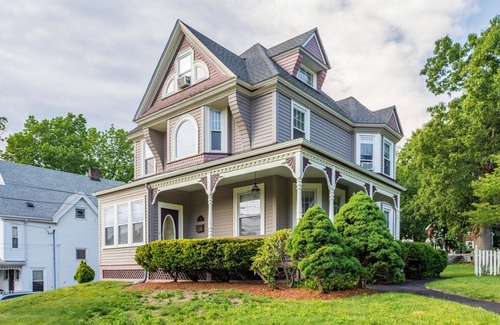 Stoneham House | Marvelous Stoneham 4BR House, near Shops & Restaurants, by Blueground