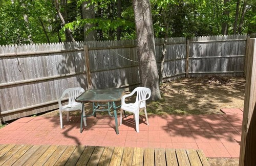 Old Orchard Beach Apartment | Marvin Gardens Motel Old Orchard Beach - Deluxe Cottage with Private Hot Tub
