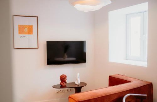 Santo Condestavel Apartment | Mary Orange - NO 232 RC - Cozy & Central Two-Bedroom Apartment