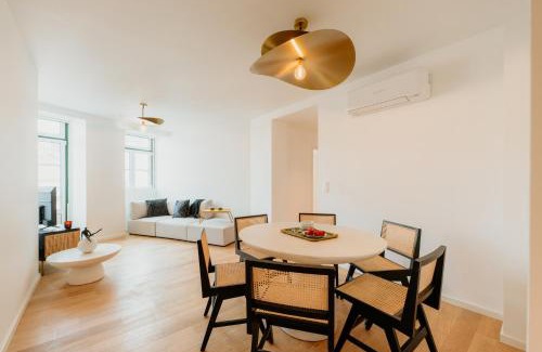 Santo Condestavel Apartment | Mary Pink - NO 3A - Glowing Two-Bedroom Apartment