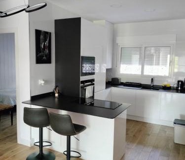 Les Deveses Apartment | Mary's house