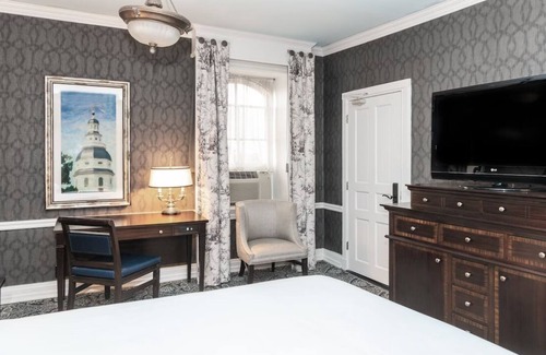 Historic District Hotel | Maryland Inn King, Historic Inns, Fireplace, Elegant Dining, Waterfront Proximity