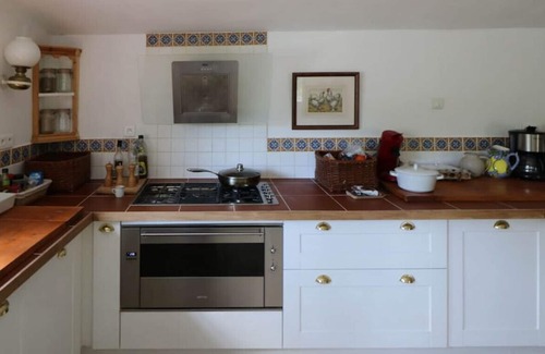 Vallerargues House | Mas Cabanne - Magnificent Mas with private pond