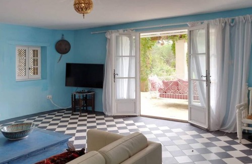 Vallerargues House | Mas Cabanne - Magnificent Mas with private pond