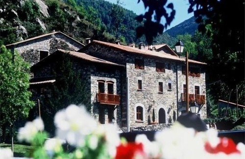 Setcases Apartment | Mas Can Buixat rural apartment for 4 people fully equipped