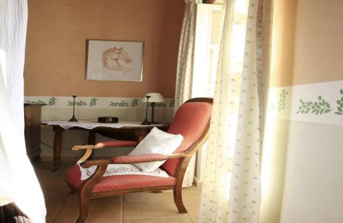 St.-Remy-de-Provence Bed & Breakfast | MAS DES FIGUES -très calme-Certifié Biologique FRBio10-jardin naturel écologique vivant-piscine 12x6-Copieux brunch paysan méditerranéen du jardin cuisine maison huile d'olive-Agritourisme-Alpilles-Saint Rémy de Provence-du 30 avril au 20 septembre 2026-