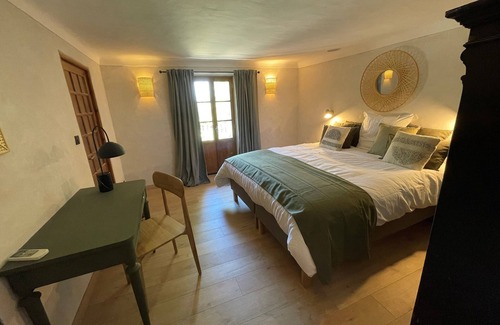 Les Baraques Other | Mas du 19eme 4 double rooms and 6-bed dormitory