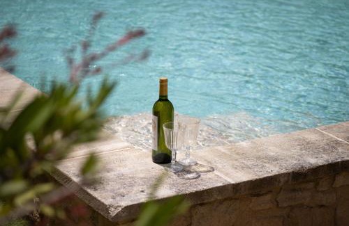 Le Thor Villa | Mas provençal 14 personnes - parking privé