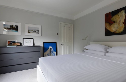 Addison Apartment | Masbro Road II by onefinestay