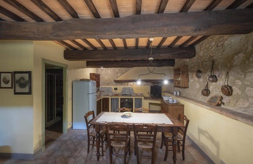 Simignano Apartment | Mascie Batticoda