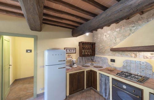 Simignano Apartment | Mascie Batticoda