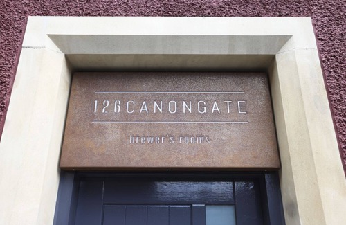 Old Town Apartment | Mash Tanks: Deluxe Studio w/City Views