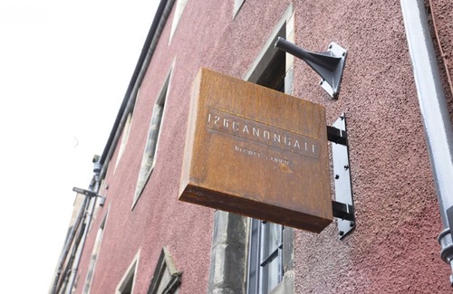 Old Town Apartment | Mash Tanks: Deluxe Studio w/City Views