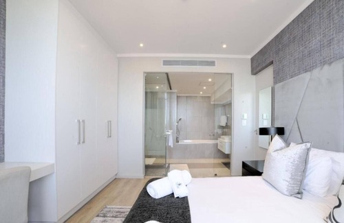 Greater Johannesburg Metropolitan Area Apartment | Masingita Towers - Luxury Twin Room