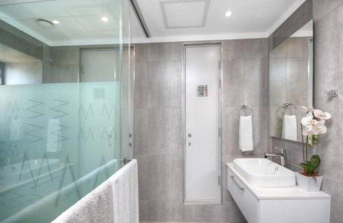 Greater Johannesburg Metropolitan Area Apartment | MasingitaTowersLuxuryHotel1303