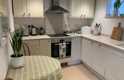 Witney House | Masons Cottage, an Idyllic retreat in an area of outstanding beauty, close to Blenheim Palace, Oxford & The Cotswolds