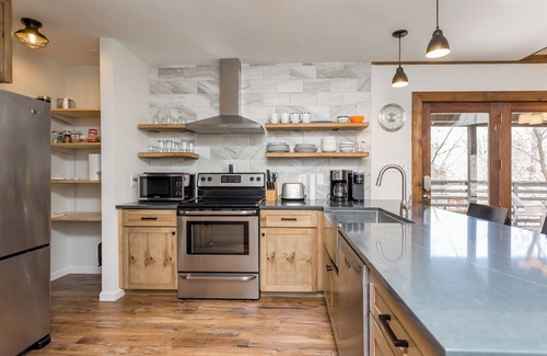 Massanutten Cabin | MASSANUTTEN FOR KIDS - Upper Mountain with Playroom and Views of the Slopes!