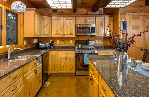 Massanutten House | Massanutten Lodge w/Cathedral Ceilings & Games