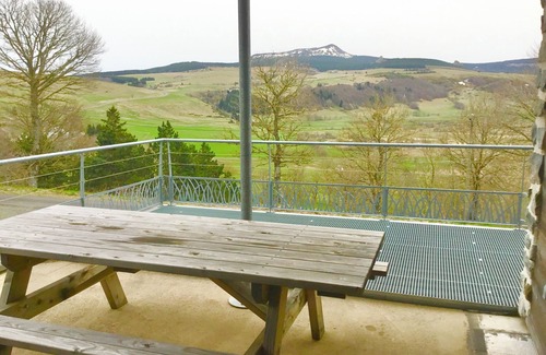 Chaudeyrolles Villa | Massif Central gîte at the foot of the Mézenc. Family vacations in the heart of nature