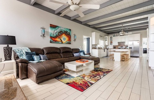 El Mirador House | Massive 5 Bedroom Estate - Walk/bike ride distance to downtown Palm Springs