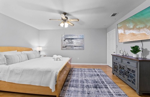 Serra Mesa House | Massive 5BR Resort Style Retreat with Heated Pool!