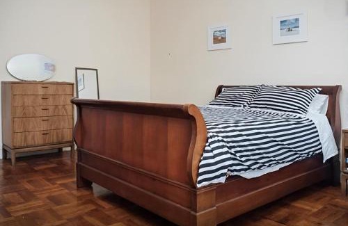 Crown Heights Apartment | Massive and Neat on Prospect Park