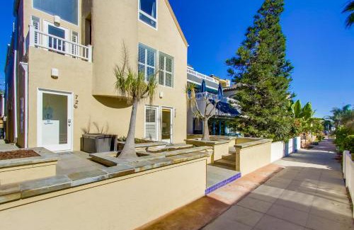South Mission Beach House | Massive Beach Home with Ocean View & Amazing Rooftop