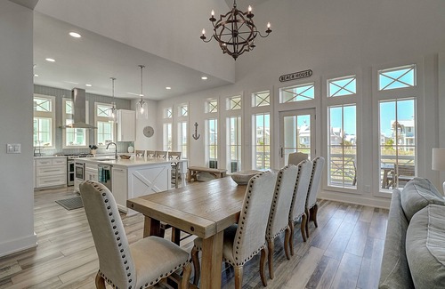 Cinnamon Shore House | Massive Cinnamon Shore Charmer w/Game Room, Private Hot Tub+Amenity Access