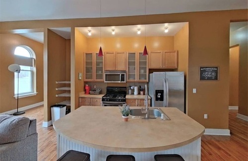 Over-the-Rhine House | Massive condo in the heart of the city!