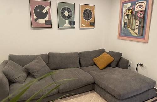 Greenpoint Apartment | Massive duplex with gorgeous backyard in Greenpoint few min from subway