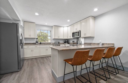 Southeast Pensacola Villa | Massive New Villa Sleeps 30 - 10 min from Pensacola Beach