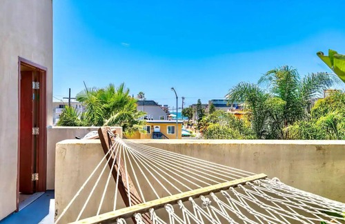 South Mission Beach House | Massive Oceanview 6BR Penthouse + Rooftop Decks