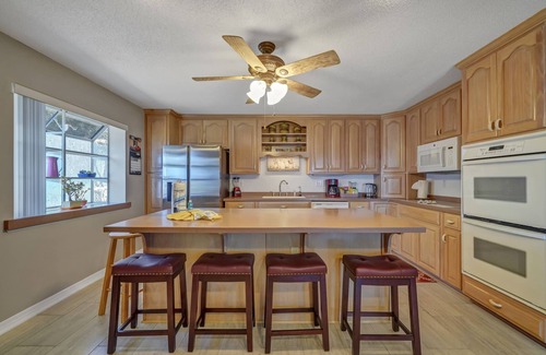 Mary Esther House | Massive Waterfront Wonder with 5 Bedroom & Boat dock/Pet-Friendly.