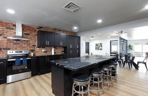 Las Vegas House | Master Bedroom in Women Only Shared House withPrivate Bathroom