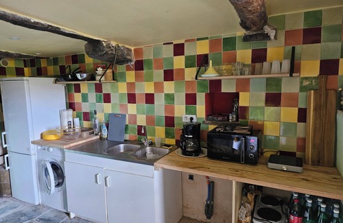 Rapale Bed & Breakfast | Master bedroom with living room