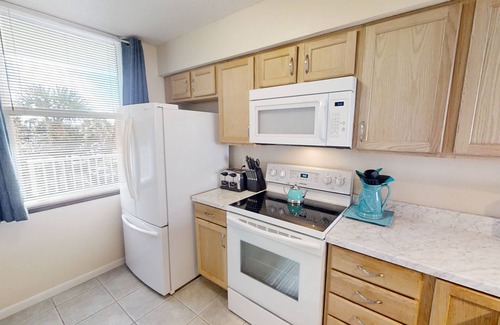 Gulf Lagoon Beach Condo | Master on Gulf with Balcony access Free round of Golf & Activities Every Day!