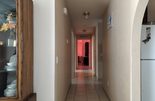 Las Cruces House | Master Room Near Downtown (For Ladies Only)
