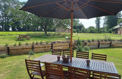 Angiens Bed & Breakfast | Master suit at "Maison Silleron". Breakfast included.5*