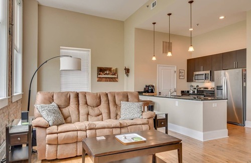 Downtown Condo | Master Tournament Luxury Condo with Views