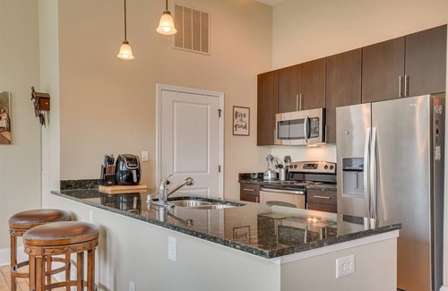 Downtown Condo | Master Tournament Luxury Condo with Views