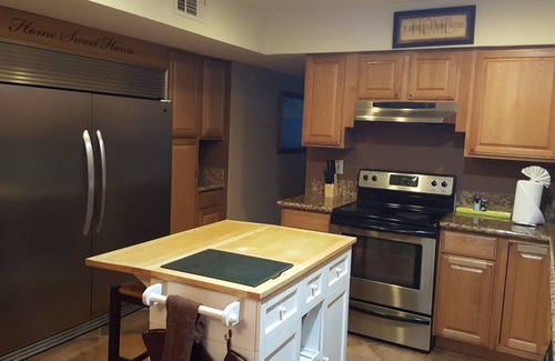 Spring Valley House | Masterpiece Retreat - a Corporate/Family Retreat- just 3-5 min to Strip/Airport