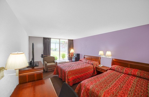 Selma Hotel | Masters Inn Selma/Smithfield I-95 By OYO