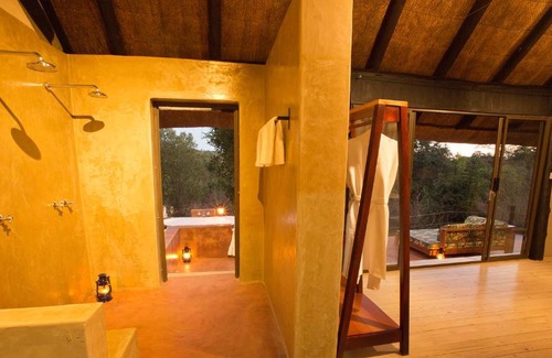 Victoria Falls Cabin | Masuwe Lodge