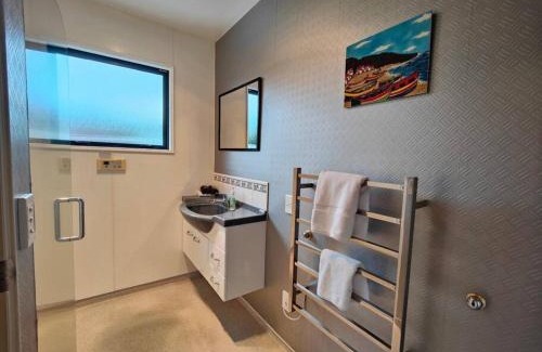 Te Anau House | Matai Street Manor